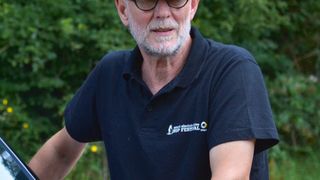 Uwe Conrad: „Wir leben nun mal ausschließlich vom Smart-Verkauf. Wir haben nicht die Möglichkeit, für zwei, drei Jahre auf andere Neuwagen auszuweichen. Für uns geht es jetzt darum, die nächsten drei Jahre zu überleben.“ (Michel/»kfz-betrieb«)