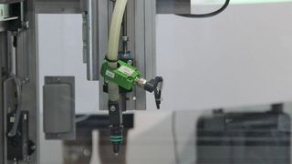 Keine automatisierte Produktion ohne Lineartechnik: Schon heute benötigen viele Prozesse Linearsysteme mit Zubehör wie Messsystemen oder integrierten Sensoren. (Bild: Stefanie Michel)