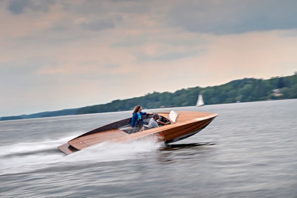 Das 2005 in Starnberg gegründete Unternehmen Torqeedo ist weltweit führend als Anbieter von elektrischen und Hybrid-Antriebssystemen von 1 bis 160 PS Leistung für Motorboote (BMW i)