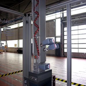 Sensorkabel stören hier: Elektrodenkappenwechsler mit drahtfreien Näherungsschaltern.