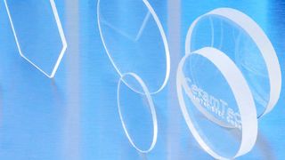 Die Standardkachelgröße von Perlucor beträgt 90 x 90 mm. Die Dicke der Platten liegt in der Regel zwischen 2 mm und 10 mm. (Ceram Tec)