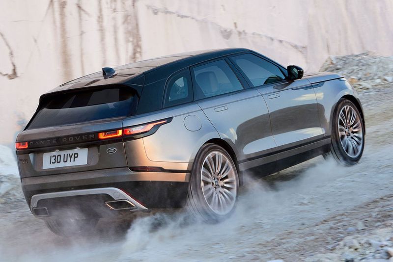 Er ist geringfügig kleiner als der Ranger Rover Sport, zielt aber preislich auf die Porsche-Macan-Liga.  (Land Rover)