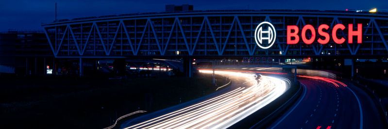 Bosch stellt sich für 2020 auf weltweite tiefe Rezession ein: Der Technologiekonzern Bosch rechnet wegen der Corona-Krise und der Transformation in der Automobilbranche mit einer deutlich stärkeren Wirtschaftskrise als während der Rezession im Jahr 2009. (Bild:  Marijan Murat/dpa)