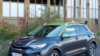 Der Kia Stonic kostet mindestens 15.790 Euro. (Kia)