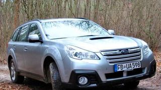 Der Subaru Outback muss in die Werkstatt. (Dominsky/»kfz-betrieb«)