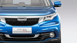 Qoros gibt derzeit erste Einblicke in den neuen SUV Qoros 5 in Mailand. (Qoros)