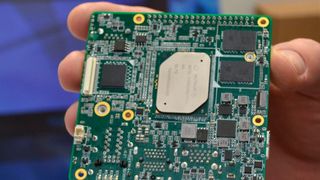 Das brandneue UP² Maker Board ist nicht viel größer als eine Kreditkarte. (Bild: S. Höffken)