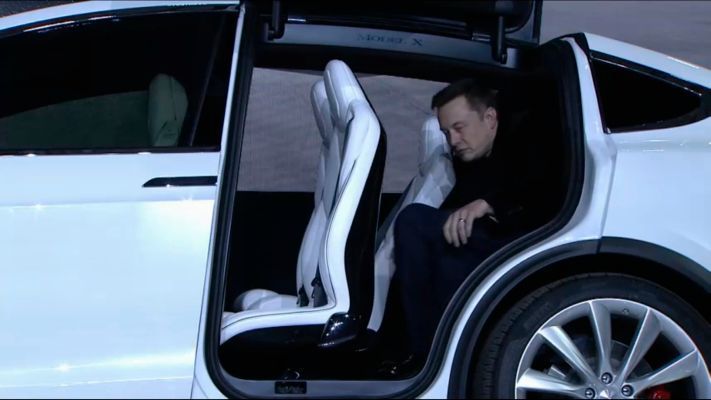 Die Falkentüren haben also durchaus auch eine Funktion – und schauen zudem gut aus. (Tesla)