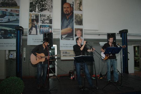Die Band Artcoustic aus Freiburg sorgte für die musikalische Untermalung. (Archiv: Vogel Business Media)