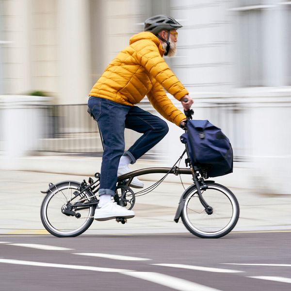 Nach mehreren Phasen der Versenlung sind Falträder heute wieder sehr beliebt.  (Bild: Brompton)