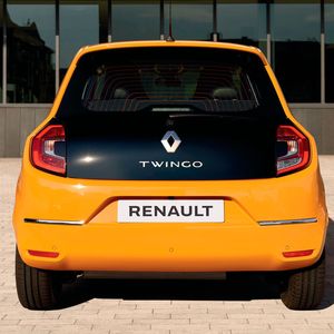 Die Front nimmt die alte Silhouette auf, allerdings wird das Fahrzeug breiter als in der Erstauflage. (Bild:  Renault)