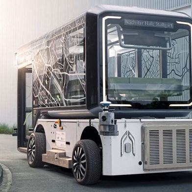 By separating the drive board and application, the driverless vehicle U-Shift II becomes a versatile multi-talent for shuttle and logistics services. (Image: KIT)