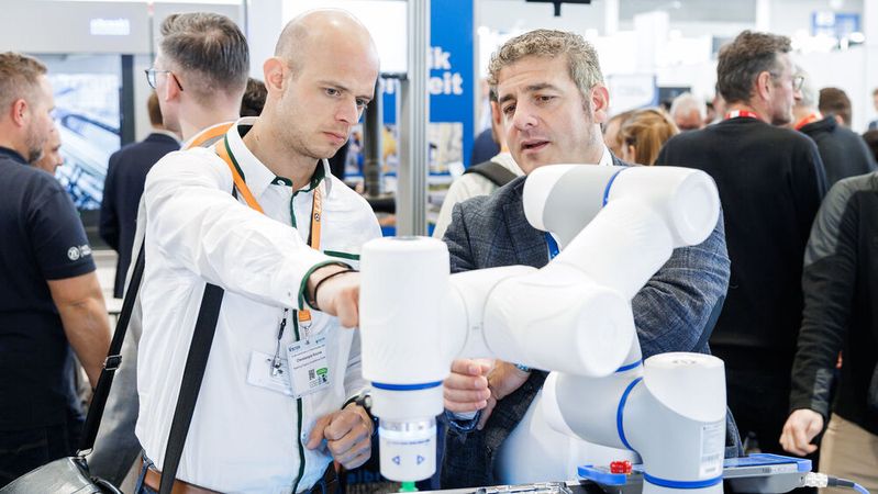 Aussteller schätzen in Friedrichshafen vor allem die Mischung aus Fachlichkeit, persönlichem Kontakt und konkretem Nutzwert.(Bild:  Easyfairs)