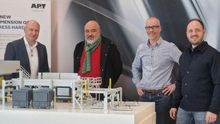 Zwei Marktführer im Bereich Presshärten vertiefen ihre Zusammenarbeit: Von links: Jan Larsson, Business Development Manager, AP&T; Jesse Paegle, Director of Automotive Steel Solution, Arcelor Mittal; Lennart Johansson, Business Manager of Line Solutions, AP&T; Dr. Christian Koroschetz, Head of Products and Marketing, AP&T.  (Bild: AP&T)