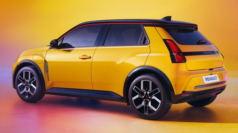 Mit einer nur 3,92 Meter langen Karosserie hält der Neuzeit-R5 dem Kleinwagenformat die Treue. (Bild: Renault)