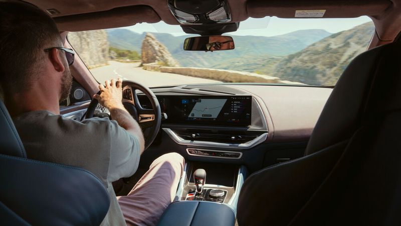 Infotainment- und Telematik-Systeme sorgen im XM für Information und Unterhaltung. (Bild: Enes Kucevic/BMW)