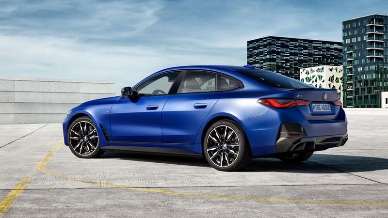 Die sportliche Variante kostet mindestens 69.900 Euro. (Bild: BMW)