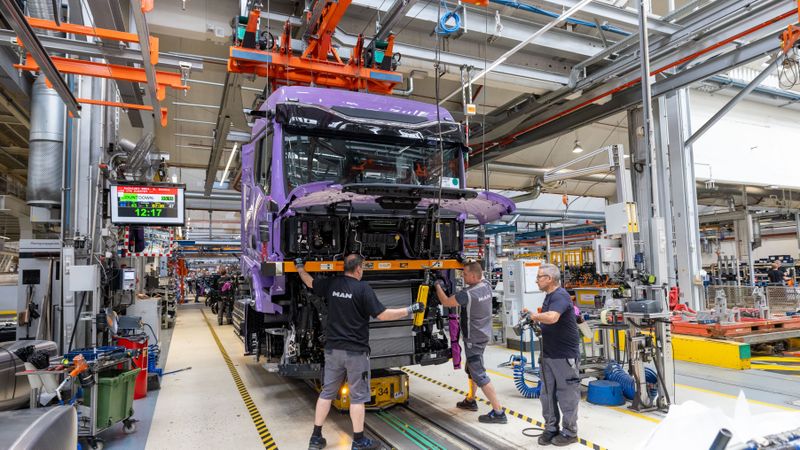MAN hat die Serienproduktion seiner E-Lkw im Werk München gestartet.(Bild:  MAN)