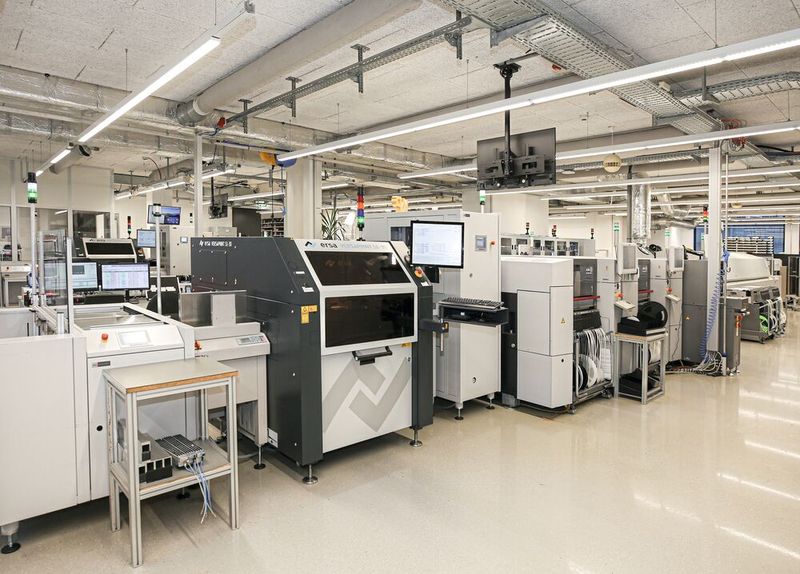 Bachmann electronic zeichnet sich durch eine sehr hohe Fertigungstiefe aus. (Bild: Bachmann electronic)