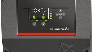Grundfos Niveausteuerung für den sicheren Betrieb beim Befüllen und Entleeren in Behälteranwendungen (Grundfos)
