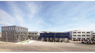 Sichtbares Zeichen der Expansion: Der Neubau von elobau in Leutkirch (links vorne) bietet ein attraktives Ambiente für Verwaltung, Entwicklung und Vertrieb (Archiv: Vogel Business Media)