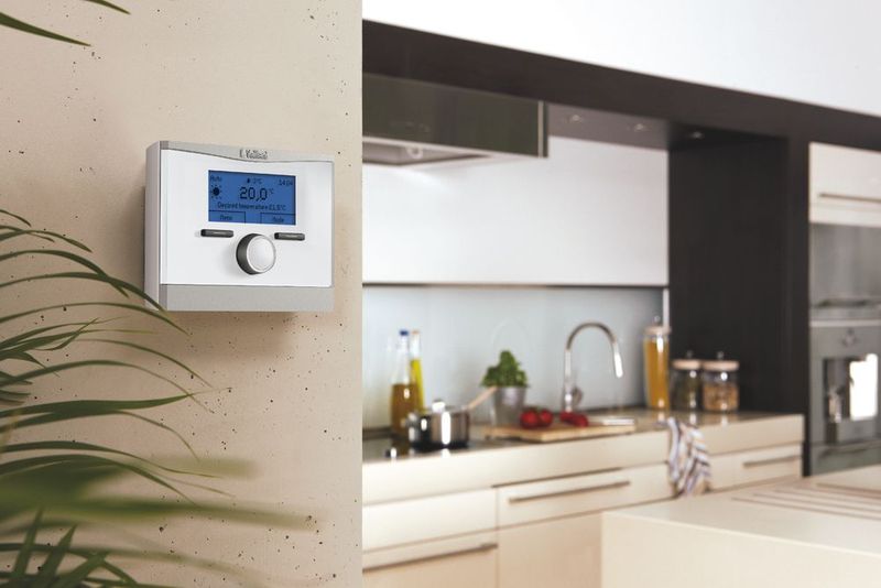 Der EEBus im Smart Home: Vaillant hat EEBus in seinen multiMATIK Regler integriert. Über EEBus kann eine lokale Vernetzung zu Partnern im Energiemanagement und zu Smart-Home-Plattformen hergestellt werden. (Bild: EEBus.org)