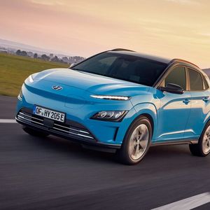 Auf der Anhängerkupplung des Hyundai lässt sich auch ein Fahrradträger mit mehreren schweren E-Bikes montieren.(Bild:  Hyundai)