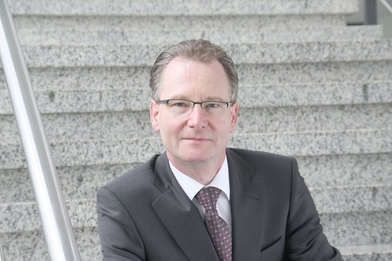Roland Bent ist als Vorsitzender des ZVEI-Fachbereichs Schaltgeräte, Schaltanlagen, Industriesteuerungen im Amt bestätigt worden. (Bild: ZVEI)