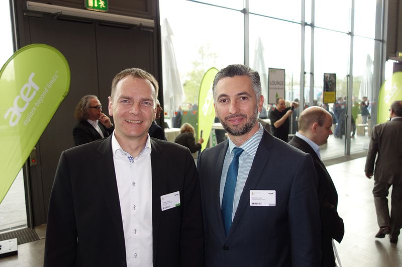 Robert Dratz (l.), ALSO, mit Nedzad Gutic, Samsung (Bild: IT-BUSINESS)