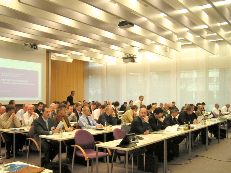 Eine rege Teilnahme an dem Seminar „Vom Erz bis zur Legierung – Reach aus Sicht der Metallindustrie“ bestätigt auch dem VDMA die Brisanz der Thematik. (VDMA)