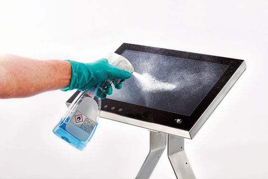 Um Schmutznestern, Sporenbildnern und Keimen keine Chance zu geben, ist das Gehäuse des IPCs Pro-V-pad Steel IP69K in besonderem Maße hygienegerecht konzipiert.(Bild:  Prologistik)