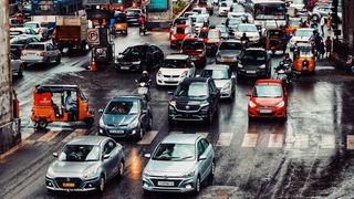 Traffic noise is a potential risk factor for hypertension and heart diseases. (Source: free licensed)