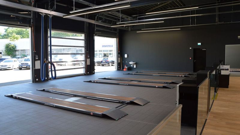 Die Investitionen flossen auch in den Servicebereich, ...  (Bild: Achter/»kfz-betrieb«)