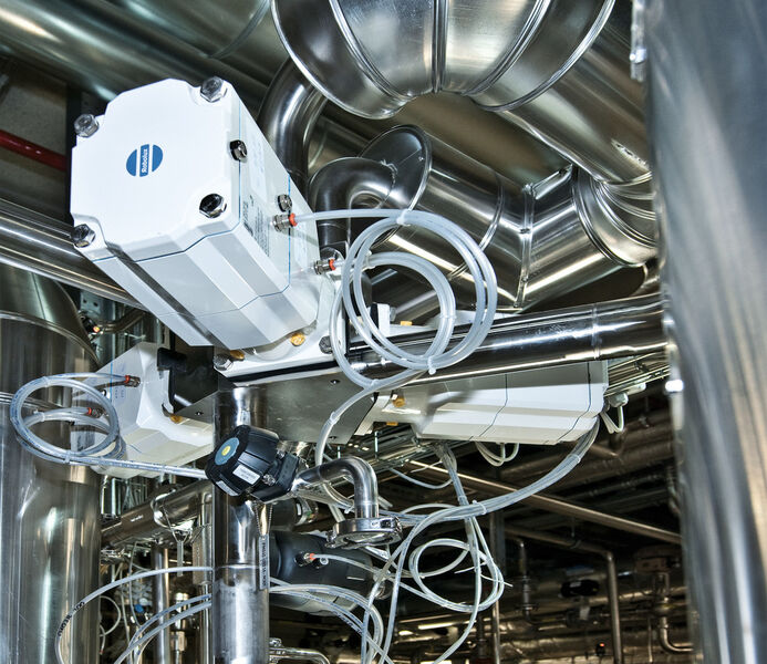 Robolux valve interface in the Life Nutrition production plant at B. Braun in Melsungen  (Picture: Bürkert)