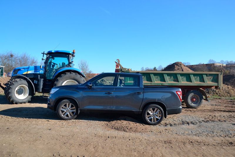 Die Ladefläche hat eine Länge von 1.30 Meter und verfügt über eine Ladekapazität von 850 Kilogramm (Nutzlast). (Michel / »kfz-betrieb«)