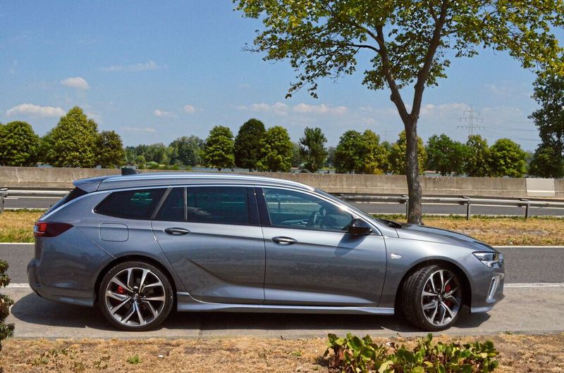 Die neuen Motoren sollen bis zu 18 Prozent Sprit im Vergleich zu den bisher verbauten Aggregaten sparen. (Bild: Rehberg / »kfz-betrieb«)