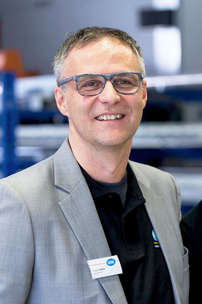 „Indem wir die Maschinen spezifisch an die Anwenderbedürfnisse anpassen, bekommen unsere Kunden auch wirklich nur das, was sie brauchen. Das spart Kosten“, erklärt Jürgen Moser, Geschäftsführer von STM. (STM)