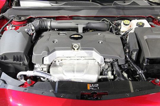 Die US-Mittelklasselimousine ist zum gleichen Preis wahlweise mit einem 118 kW/160 PS starken 2,0-Liter-Diesel oder einem 2.4-Liter-Benziner mit 123 kW/167 PS zu haben. (Foto: Chevroelt)