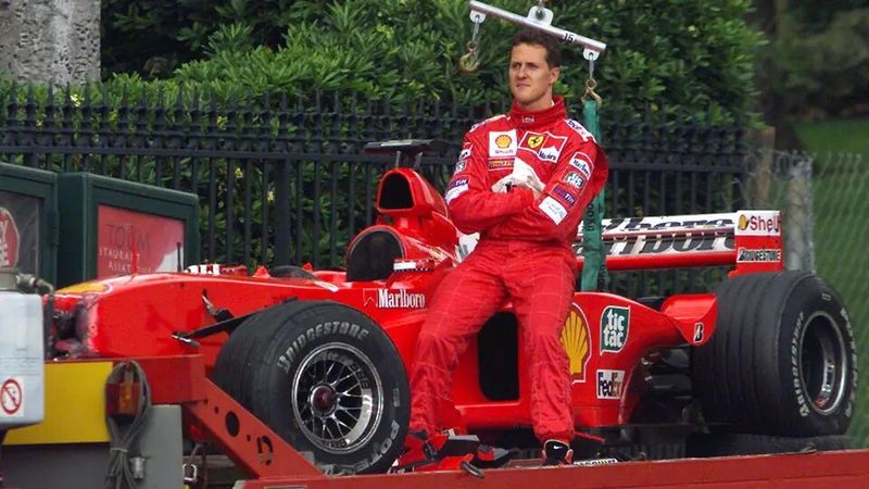 Wie auf dem beigefügten Foto zu sehen ist, stammt dieses Nasenteil aus dem verunglückten Ferrari nach seinem Unfall im Qualifying beim Großen Preis von Monaco. (Bild: Getty Images)