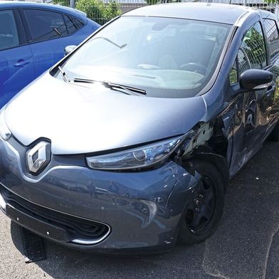 Unfälle führen nur selten zu einer mechanischen Beschädigung der Hochvoltbatterie. Trotzdem muss der Speicher oft repariert werden – oder sogar ausgetauscht. (Bild: Rosenow – VCG)