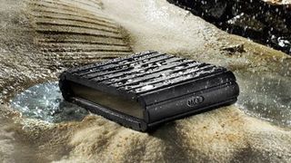 „Tank“ von Lacie ist ein Gehäuse, dass Festplatten in extrem-Situationen schützen soll. (Archiv: Vogel Business Media)