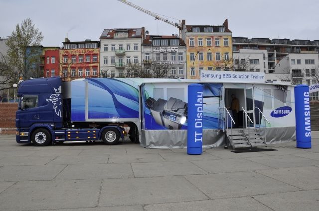 Der „große“ Samsung-B2B-Truck parkte direkt in der Hamburger Hafenstraße. (Pilot)