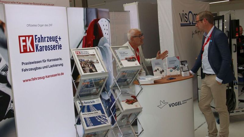 Die Vogel Communication Group war mit ihren Fachmedien Fahrzeug+Karosserie (F+K) und kfz-betrieb, sowie Fachliteratur vertreten. (Bild: Klasing)