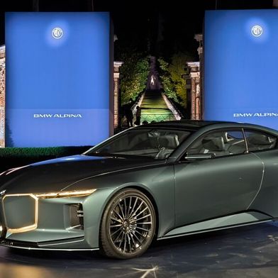 Im Garten der Villa d'Este am Comer See hat BMW den Vision Alpina enthüllt (Bild: SP-X/Mario Hommen)