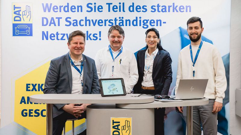 Die Deutsche Automobil Treuhand GmbH (DAT) ist seit 1931 als neutrale Dateninstanz der Automobilwirtschaft bekannt. Seit den Anfangstagen gehört dazu auch ein eigenes Netzwerk an selbstständigen Sachverständigen, die heutigen DAT Expert Partner. (Bild: Stefan Bausewein)