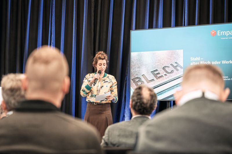 Das Forumsprogramm mit hochwertigen Vorträgen ausgewählter Fachreferenten, beispielsweise zum Thema «Stahl – altes Blech oder Werkstoff der Zukunft», stiess bei Besuchenden auf grosses Interesse.  (Bild: Bernexpo)