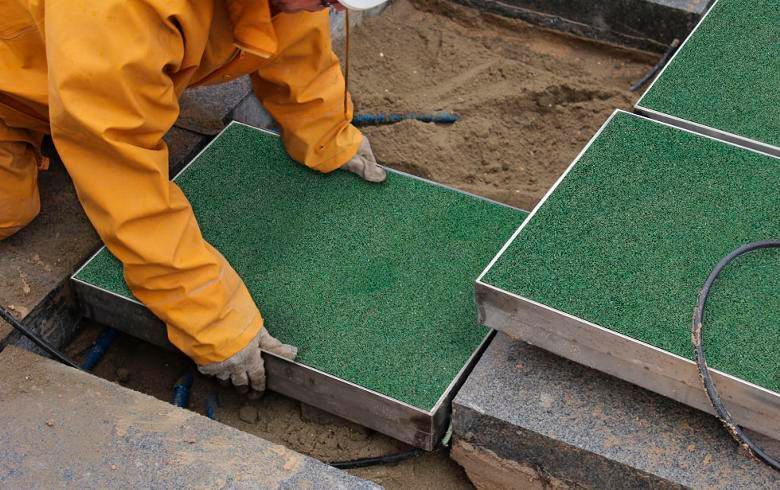 Die Platten von Pavegen werden wie Bodenfliesen verlegt. (Pavegen)