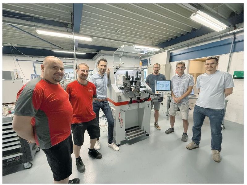 Fruit d'une collaboration entre AdTime et la division d'ingénierie de la HE-Arc, le nouvel outil de roulage intelligent Roulint® équipera la Rouleuse AR20 dans l'espace Zoom en avant-première. (Source : AdTime)