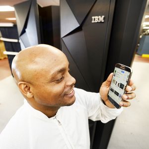 IBM will sich einen großen Anteil am zukünftigen Transaktionsvolumen mobiler Einkäufe und Downloads abschneiden.