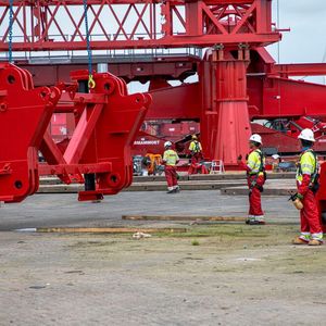 Hunderte von Mitarbeiterinnen und Mitarbeitern waren an dem Projekt beteiligt. (Bild:  Mammoet)